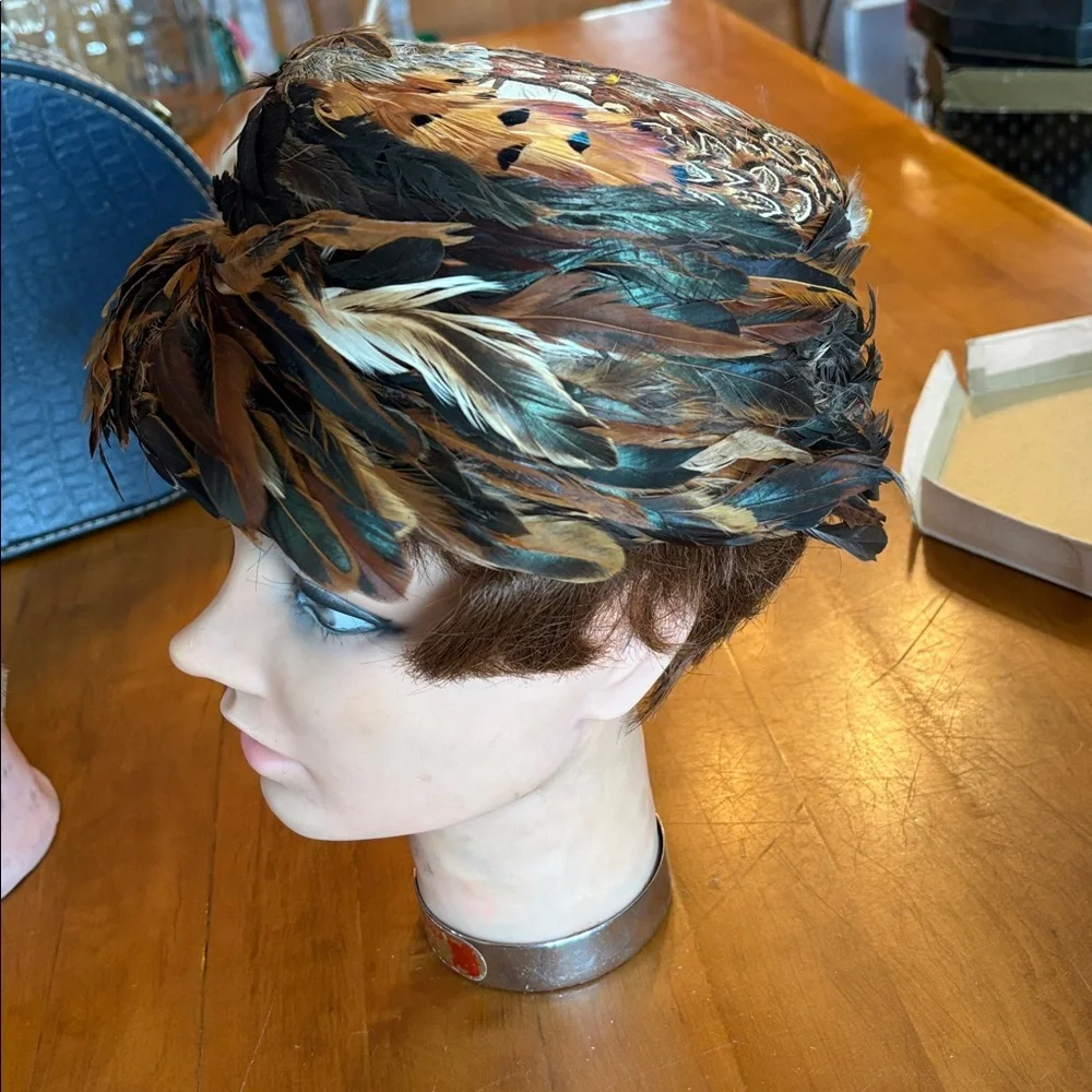 Intake colorful feather hat - Picture 2 of 6